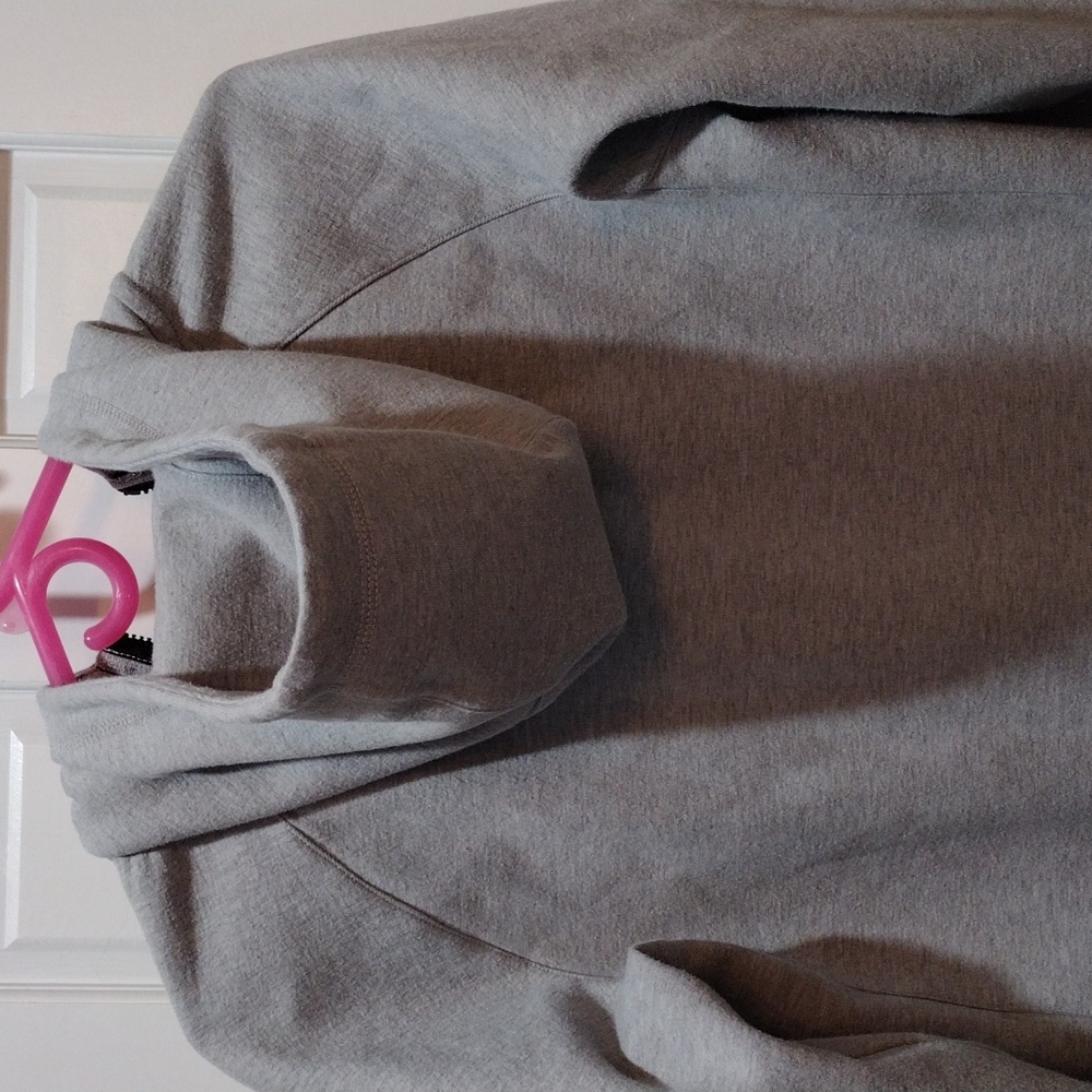 American Eagle Outfitters hi-low hooded sweatshirt style jacket. - Picture 6 of 11